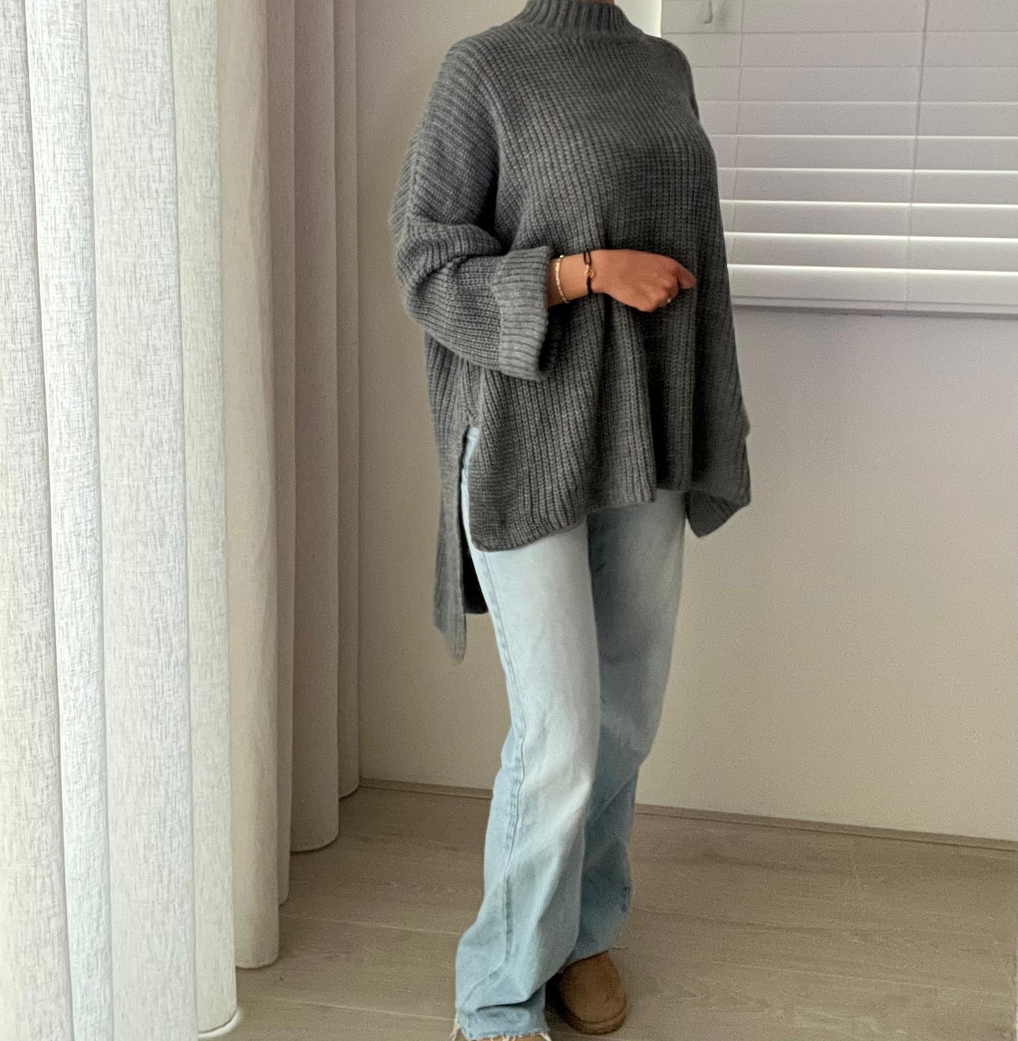 Cozy Long-Back Knit Sweater Haiiro