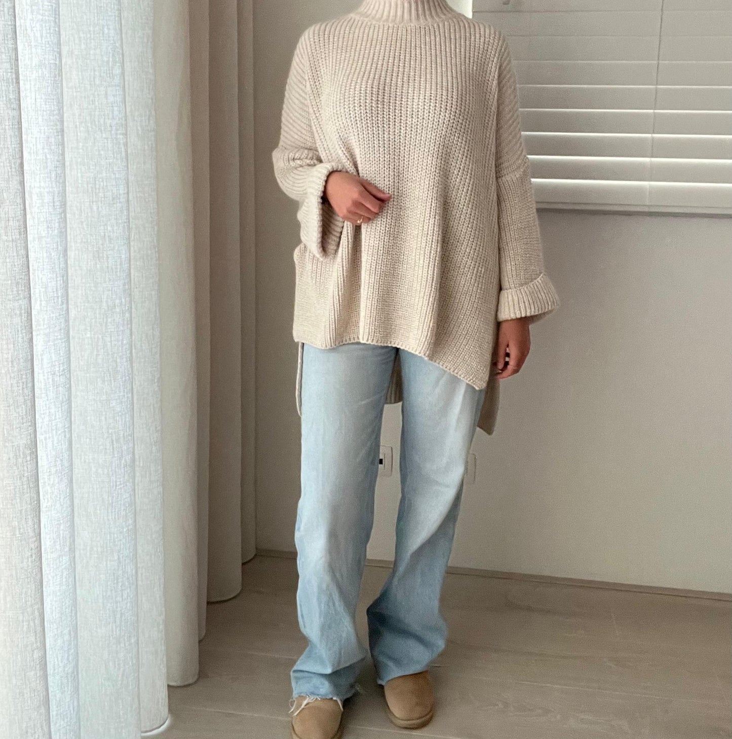 Cozy Long-Back Knit Sweater Suna