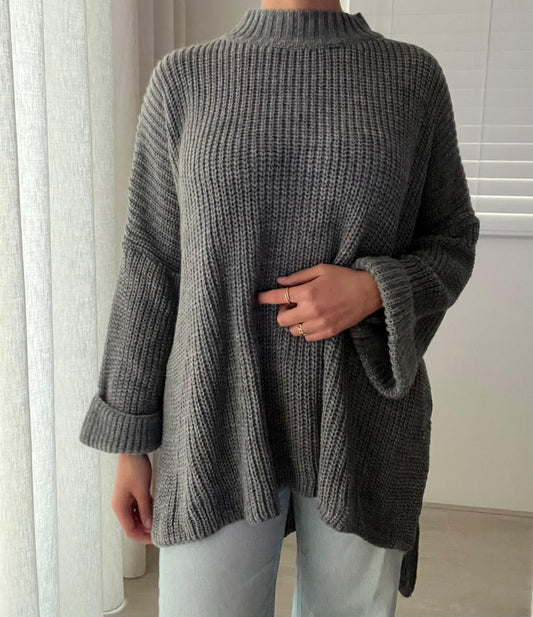 Cozy Long-Back Knit Sweater Haiiro