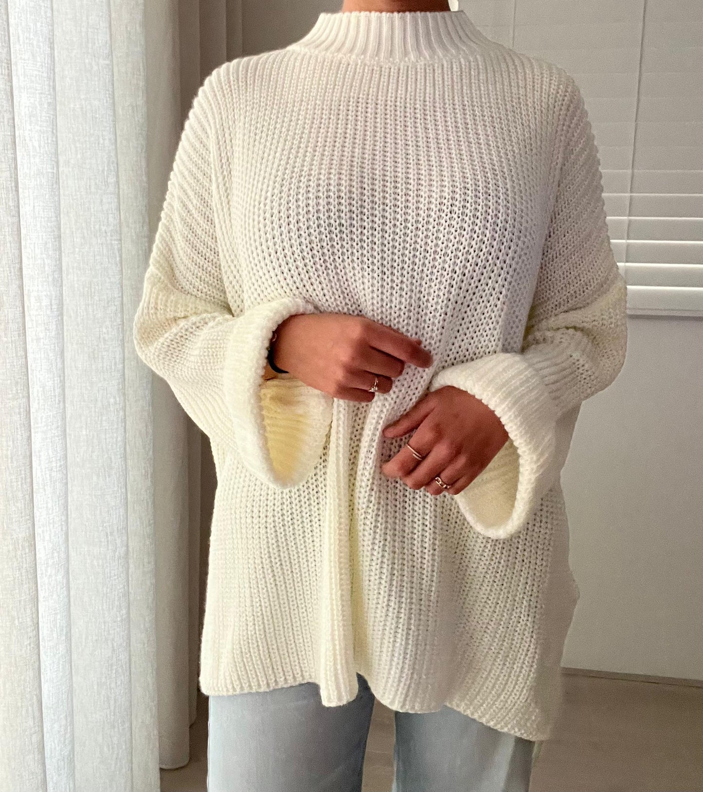 Cozy Long-Back Knit Sweater Shiro